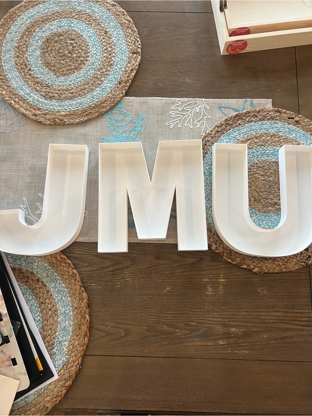 White J M U trays